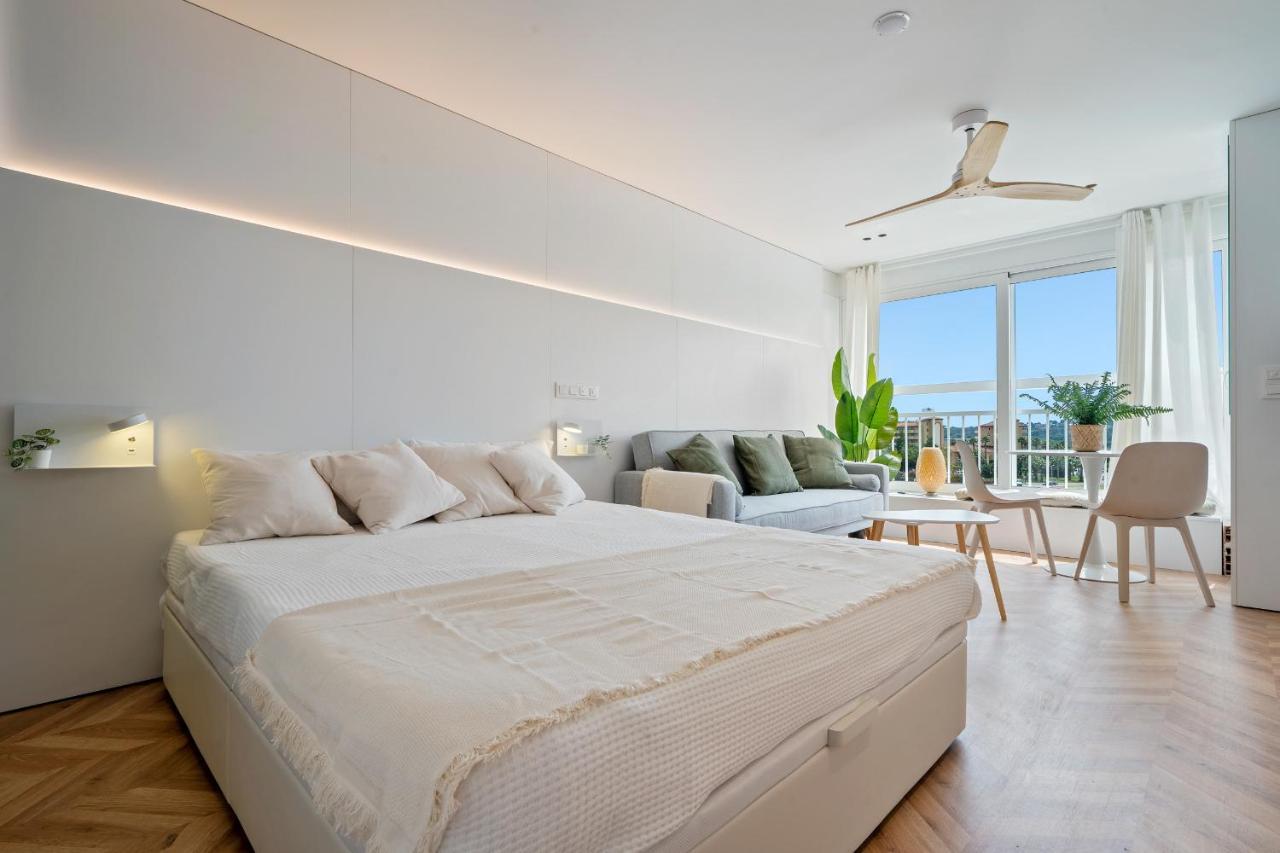 Hauzify I Loft Ancora Apartment La Pineda Bagian luar foto