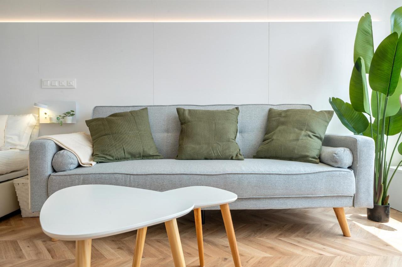 Hauzify I Loft Ancora Apartment La Pineda Bagian luar foto